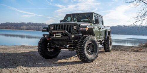 Jeep Adventure 4x4 lake