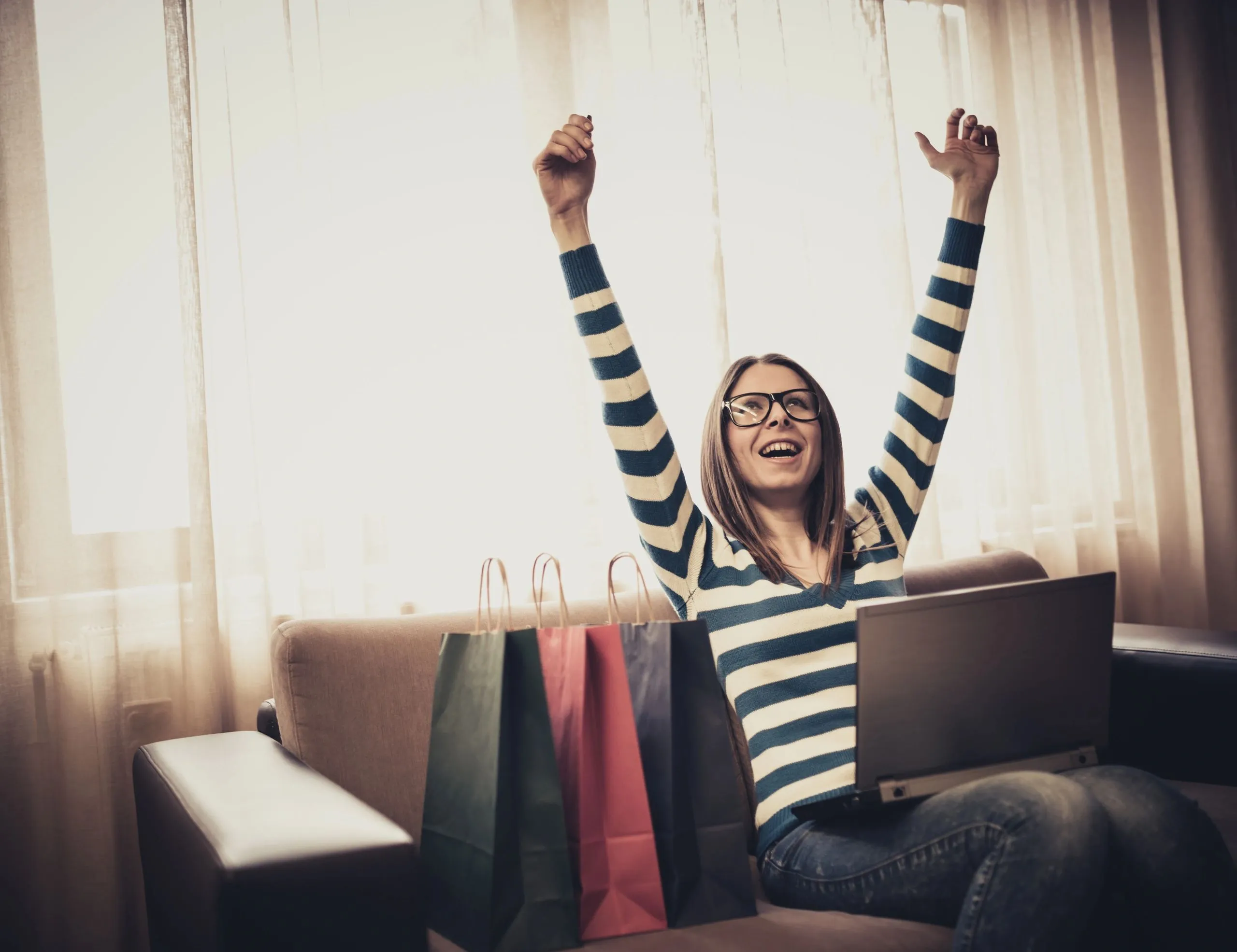 happy online shopper